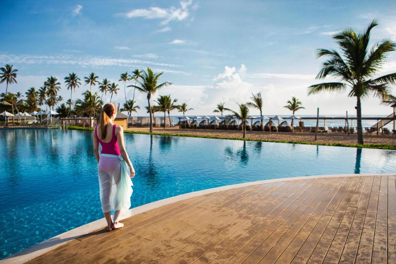 Nickelodeon Hotels & Resorts Punta Cana Exteriér fotografie The pool at the resort