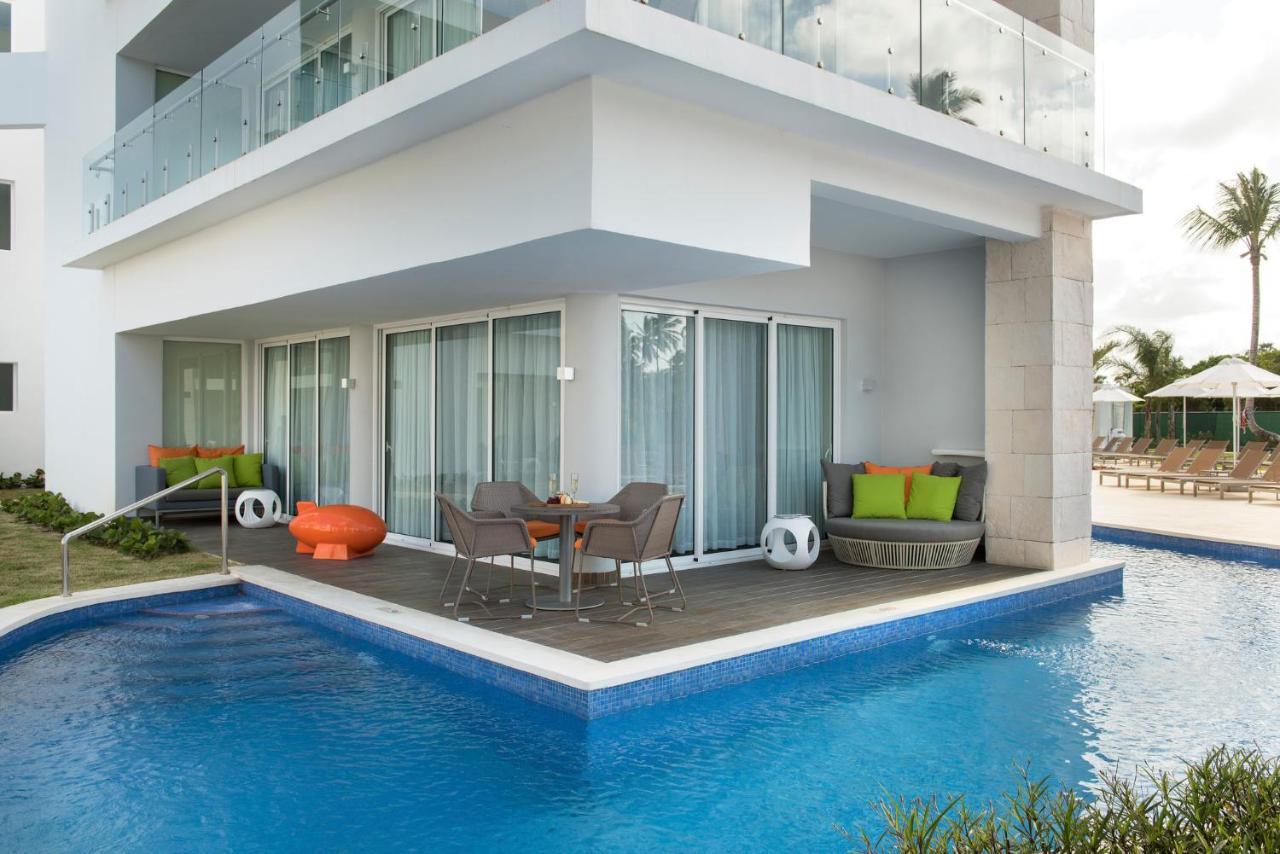 Nickelodeon Hotels & Resorts Punta Cana Exteriér fotografie A swim-out suite at the Hard Rock Hotel in Cancun, Mexico