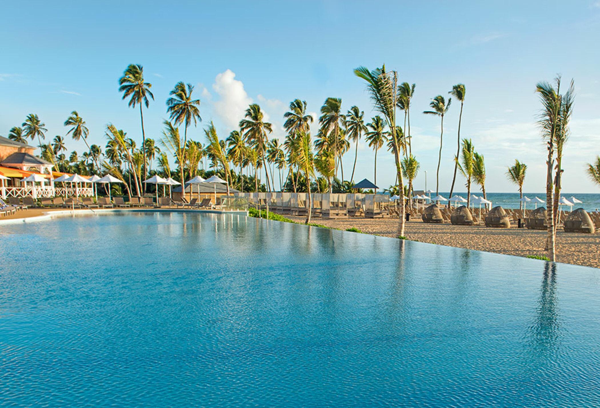 Nickelodeon Hotels & Resorts Punta Cana Exteriér fotografie The beach at the Iberostar Grand Hotel Bávaro
