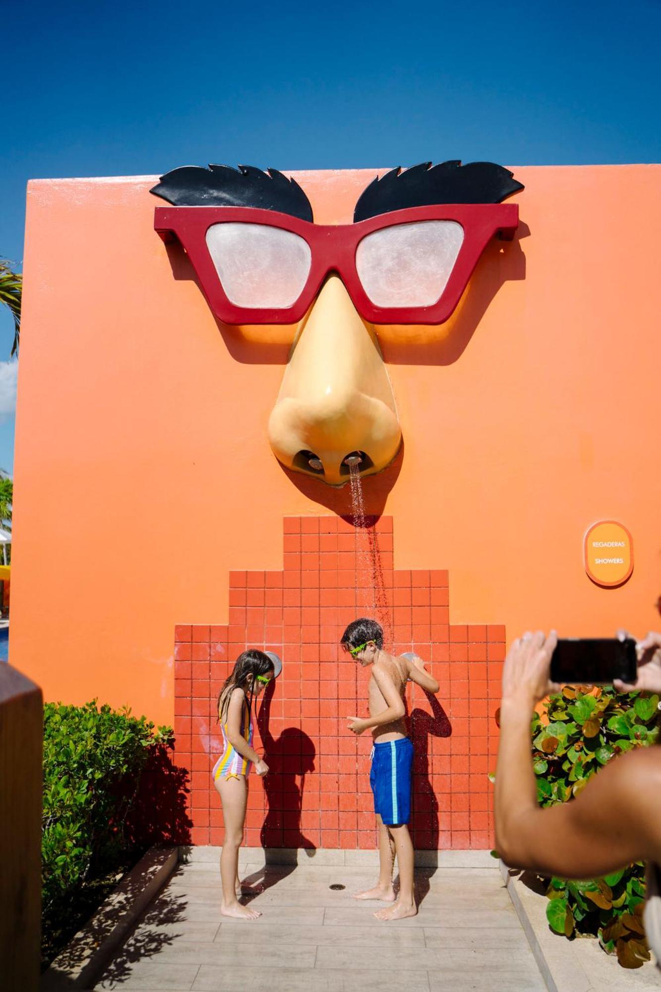 Nickelodeon Hotels & Resorts Punta Cana Exteriér fotografie The nose fountain